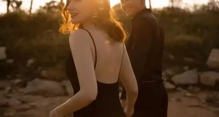 How to Know If a Guy Likes Kissing You？