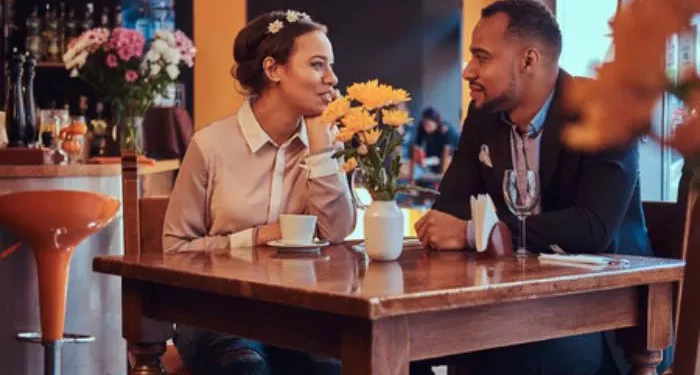 How to Tell If Someone Likes You Over Text？