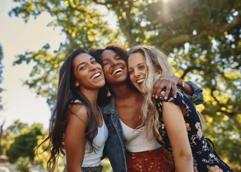 How to Find Female Friends